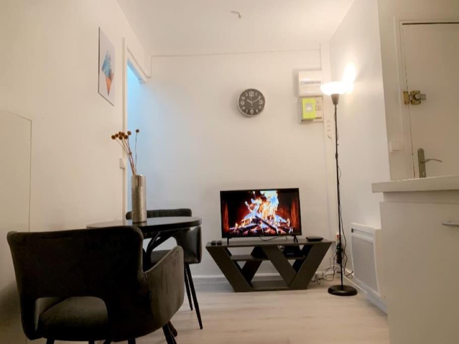 Coquet Appartement 2 Pieces Alfortville Εξωτερικό φωτογραφία